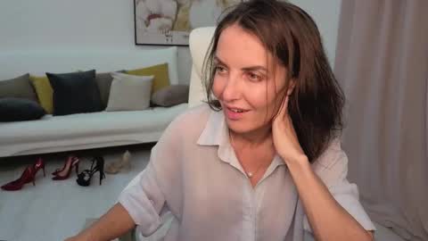 Snapshot of _beylly chatting on 11, 9, 2025 Beylly online show from 11, 9, 2025