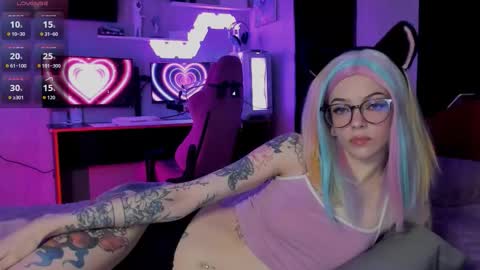Snapshot of _black_fox__ chatting on 10, 10, 2025 Olivia Subscribe to my Fansly -   online show from 10, 10, 2025