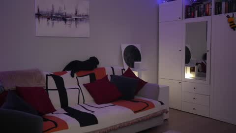 Lili online show from 3, 2, 2026