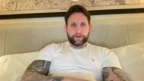 Snapshot of _british_hung_ chatting on 17, 2, 2025 UK BigThick Cock online show from 17, 2, 2025