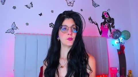 Snapshot of _caro_lyne_ chatting on 19, 4, 2026 Carolina online show from 19, 4, 2026