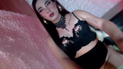 Snapshot of _caroline69 chatting on 2, 2, 2025 Caroline online show from 2, 2, 2025