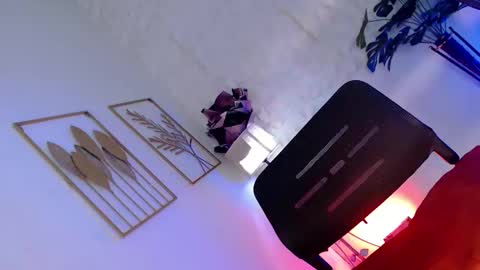 Snapshot of _caroline69 chatting on 8, 10, 2025 Caroline online show from 8, 10, 2025