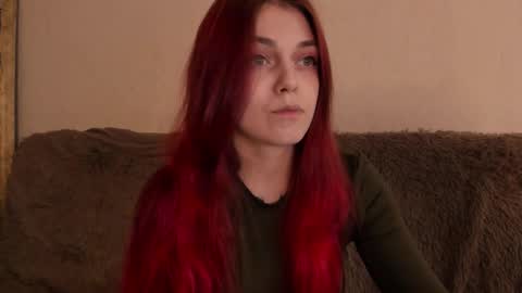 Snapshot of _caroline_coy chatting on 30, 11, 2025 Caroline online show from 30, 11, 2025