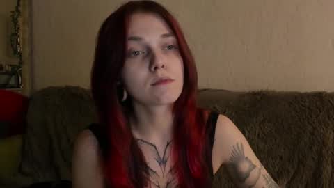 Snapshot of _caroline_coy chatting on 20, 12, 2025 Caroline online show from 20, 12, 2025