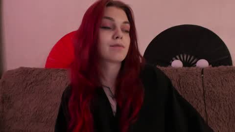 Snapshot of _caroline_coy chatting on 28, 4, 2026 Caroline online show from 28, 4, 2026