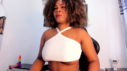 _charlottedavis online show from 4, 1, 2025