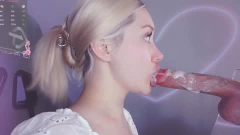 Angelina online show from 11, 12, 2024