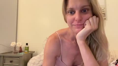 Chelsea xo online show from 27, 2, 2025