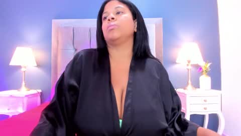 _ciara_benet_ online show from 23, 1, 2025