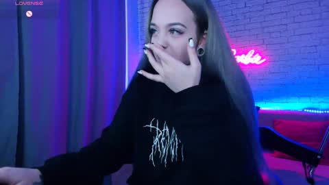 Nica online show from 8, 12, 2024