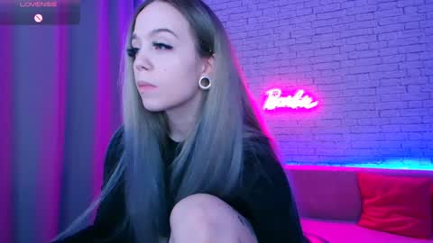 Nica online show from 5, 2, 2025