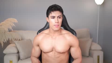 Snapshot of _cristianlopez chatting on 23, 10, 2025 50 OFF TODAY  onlyfans cristianlopezbf online show from 23, 10, 2025