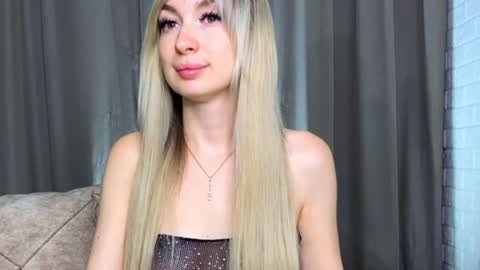 Snapshot of _crystal_moon_1 chatting on 8, 9, 2025 _crystal_moon_1 online show from 8, 9, 2025