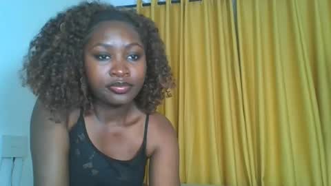 Snapshot of _cutestephanie chatting on 10, 9, 2025 STEPH online show from 10, 9, 2025