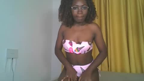 Snapshot of _cutestephanie chatting on 22, 9, 2025 STEPH online show from 22, 9, 2025