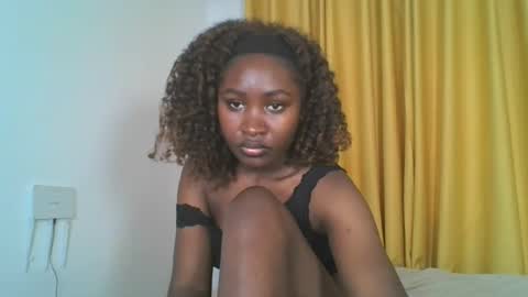 Snapshot of _cutestephanie chatting on 28, 9, 2025 STEPH online show from 28, 9, 2025