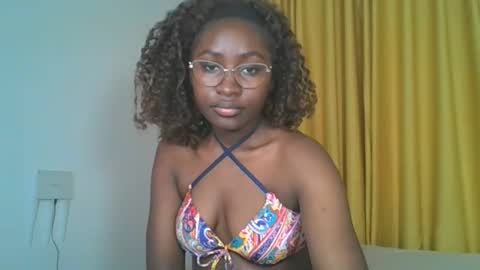 Snapshot of _cutestephanie chatting on 29, 9, 2025 STEPH online show from 29, 9, 2025