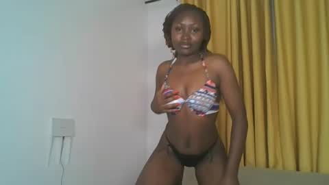 Snapshot of _cutestephanie chatting on 13, 10, 2025 STEPH online show from 13, 10, 2025