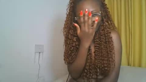 Snapshot of _cutestephanie chatting on 29, 10, 2025 STEPH online show from 29, 10, 2025