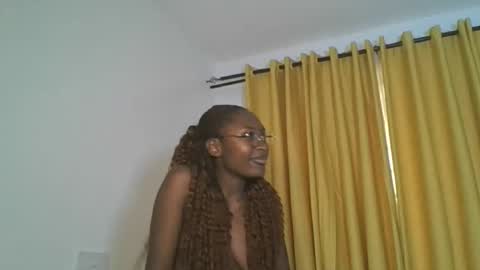 Snapshot of _cutestephanie chatting on 12, 11, 2025 STEPH online show from 12, 11, 2025