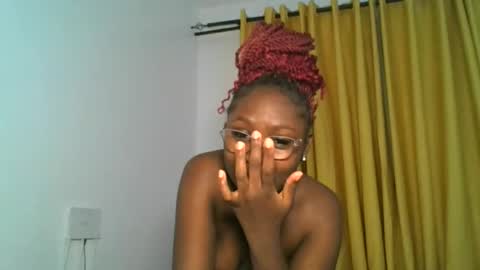 Snapshot of _cutestephanie chatting on 14, 12, 2025 STEPH online show from 14, 12, 2025