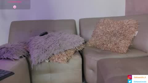 Dahiana Lincoln online show from 8, 11, 2025