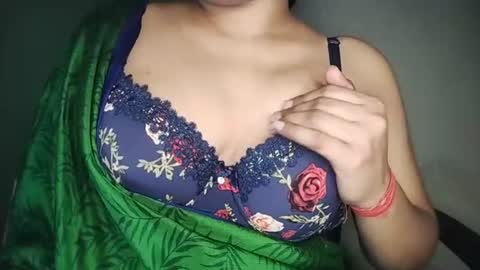 Snapshot of _dreamgirl_0 chatting on 24, 6, 2026 _dreamgirl_0 online show from 24, 6, 2026