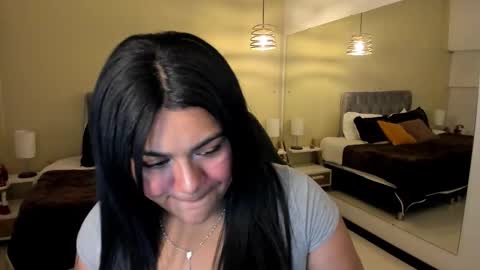 Snapshot of _dulcinea_1 chatting on 5, 12, 2025 Dulcinea online show from 5, 12, 2025