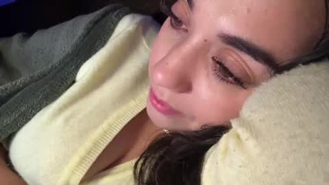 Snapshot of _elena_barra chatting on 27, 11, 2025 elena barra online show from 27, 11, 2025