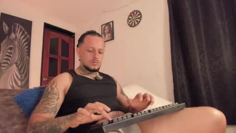 Snapshot of _emilio_escobar chatting on 21, 4, 2026 Emilio online show from 21, 4, 2026