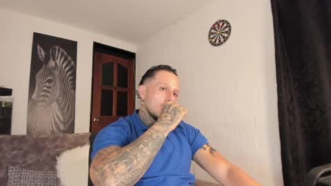 Snapshot of _emilio_escobar chatting on 2, 6, 2026 Emilio online show from 2, 6, 2026