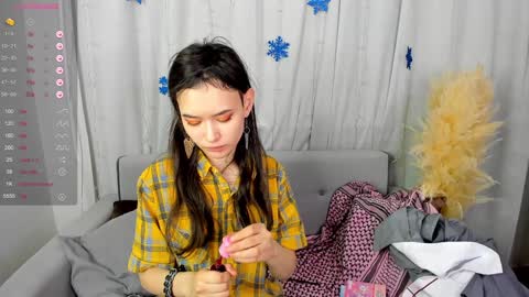Snapshot of _emily__strike_ chatting on 15, 12, 2024 _emily__strike_ online show from 15, 12, 2024