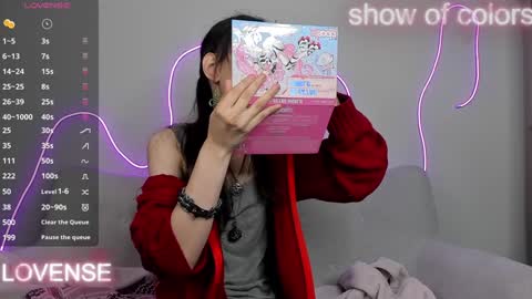Snapshot of _emily__strike_ chatting on 31, 1, 2025 _emily__strike_ online show from 31, 1, 2025