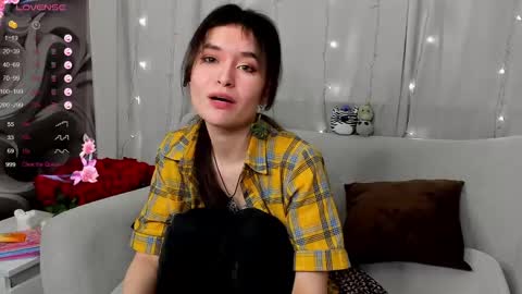 Snapshot of _emily__strike_ chatting on 27, 2, 2025 _emily__strike_ online show from 27, 2, 2025