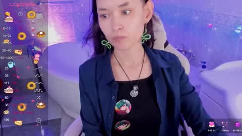 Snapshot of _emily__strike_ chatting on 17, 9, 2025 _emily__strike_ online show from 17, 9, 2025