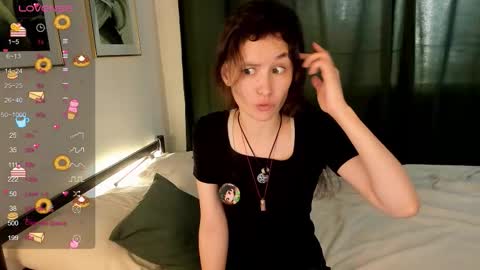 Snapshot of _emily__strike_ chatting on 21, 9, 2025 _emily__strike_ online show from 21, 9, 2025