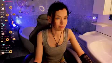 Snapshot of _emily__strike_ chatting on 13, 10, 2025 _emily__strike_ online show from 13, 10, 2025