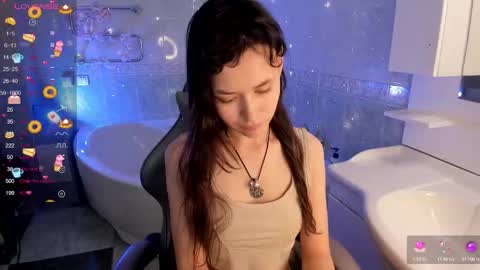 Snapshot of _emily__strike_ chatting on 15, 10, 2025 _emily__strike_ online show from 15, 10, 2025