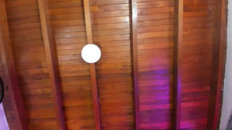 Snapshot of _emily_r chatting on 24, 11, 2025 Isabella online show from 24, 11, 2025