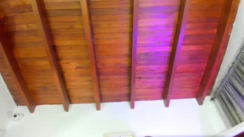 Snapshot of _emily_r chatting on 3, 12, 2025 Isabella online show from 3, 12, 2025