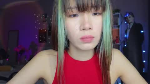 EveEva online show from 11, 11, 2025