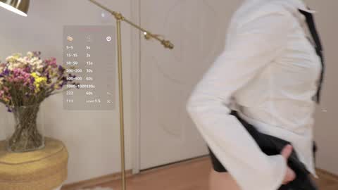 Essie  online show from 12, 12, 2024