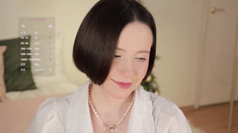 Essie  online show from 30, 12, 2024