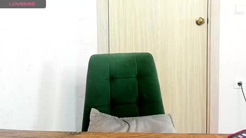 Snapshot of _feralberry__ chatting on 15, 2, 2025 Alis online show from 15, 2, 2025