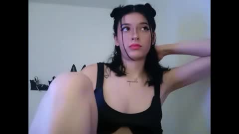 Mia-foster online show from 27, 2, 2025