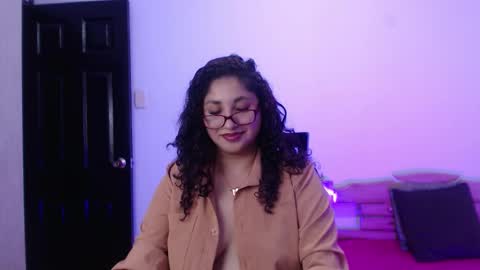 Gia Independent model online show from 17, 12, 2025