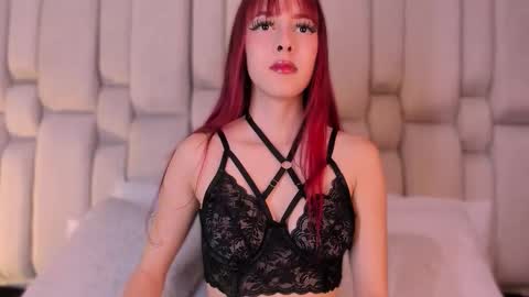 Snapshot of _gigidoll_ chatting on 2, 12, 2025 Gigi online show from 2, 12, 2025