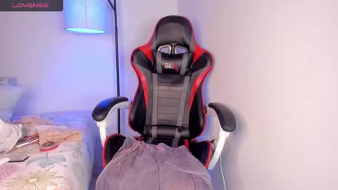 G I O V A online show from 25, 1, 2025