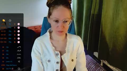 Snapshot of _goldilocks__ chatting on 15, 9, 2025 _goldilocks__ online show from 15, 9, 2025